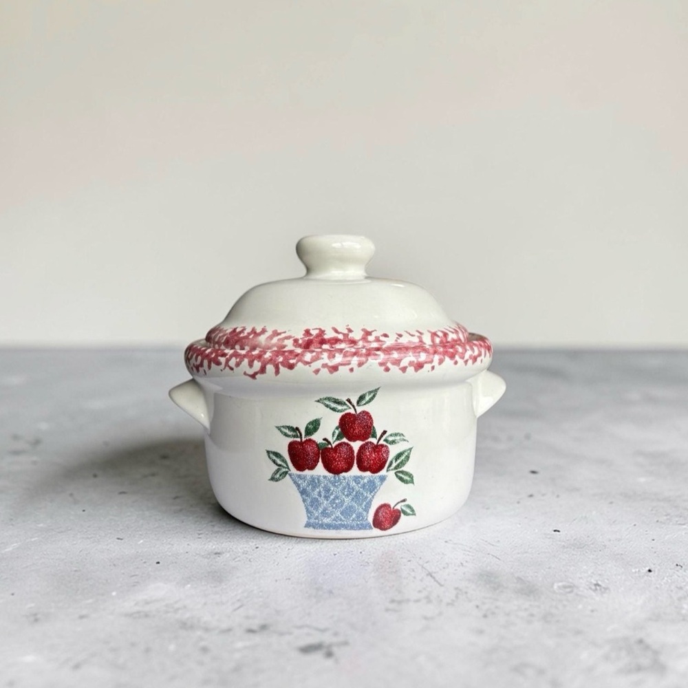 Vintage Spongeware Crock with Apple Basket Motif